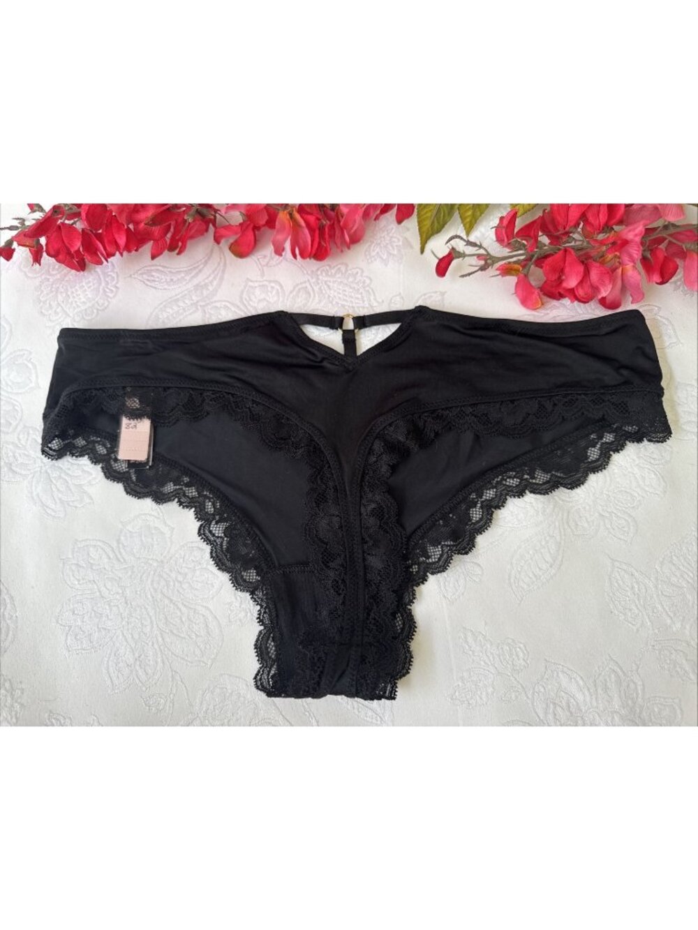 VICTORIA'S SECRET M SILKY SEXY LACE STRAPPY CHARM WIDE STRING THONG PANTIES NWT